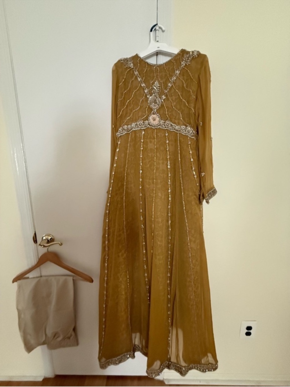 PAKISTANI DESIGNER CUSTOM FORMAL WEDDING DRESS INDIAN - Picture 12 of 14